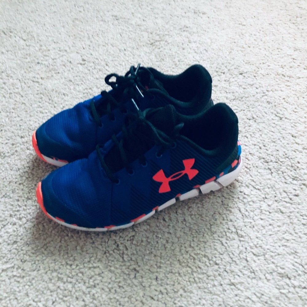 UA Boys sneakers